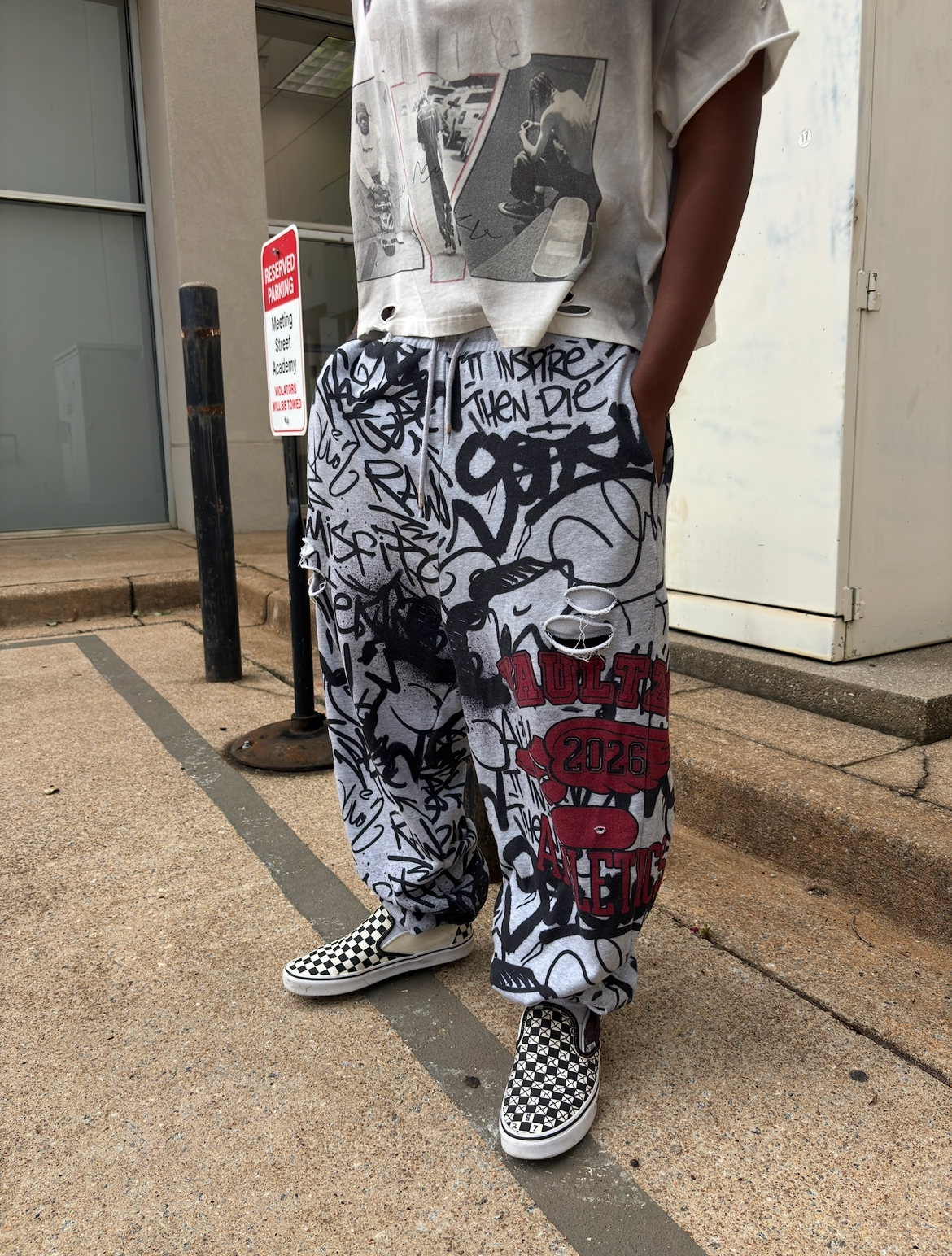 08 GRAFFITI SWEATS