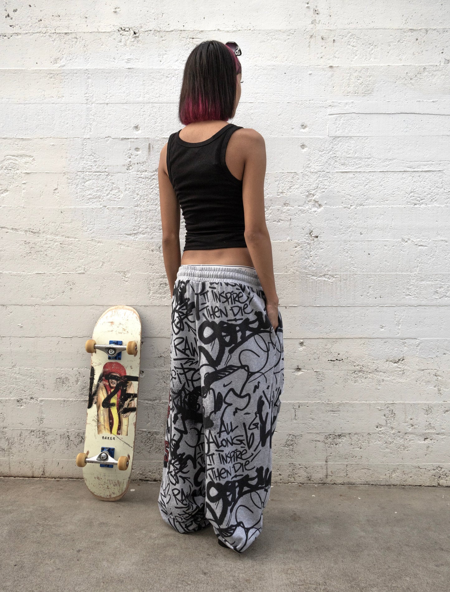 08 GRAFFITI SWEATS